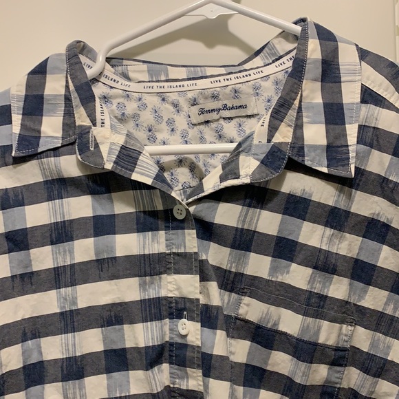 L Tommy Bahama grey & white plaid long sleeve  button down shirt. 100% cotton - Picture 2 of 2